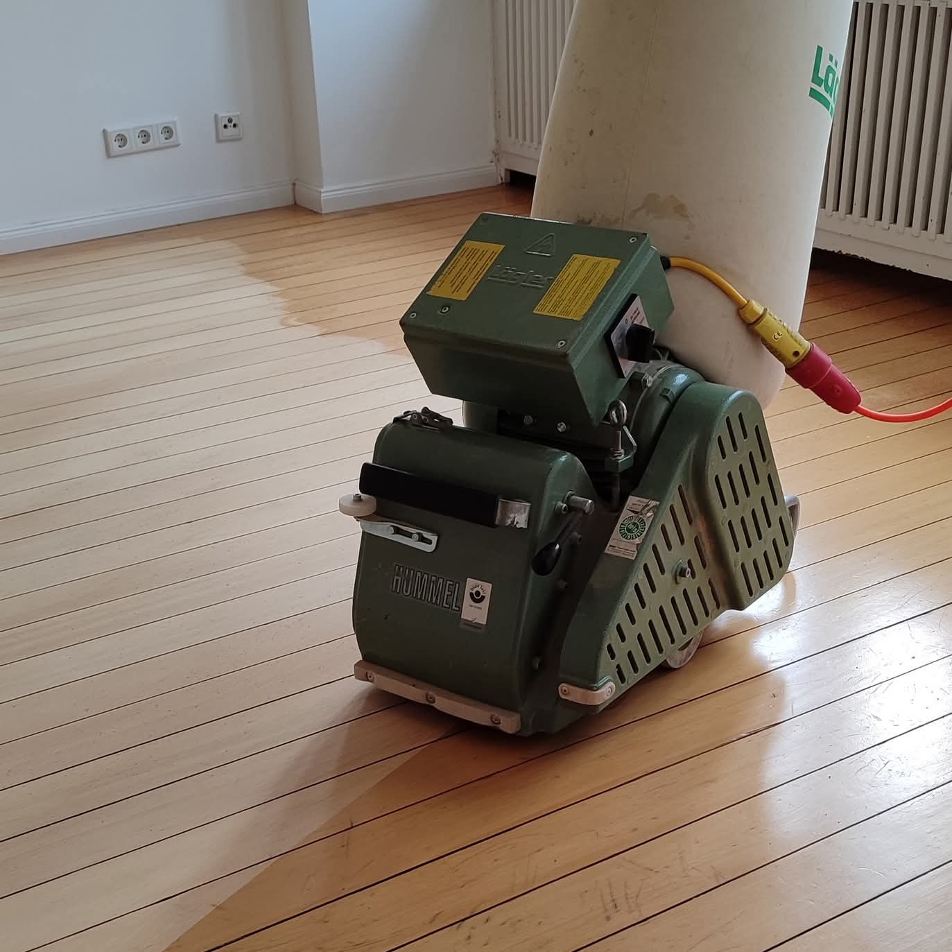 Pouzdana kvalitetna mašina za brušenje parketa